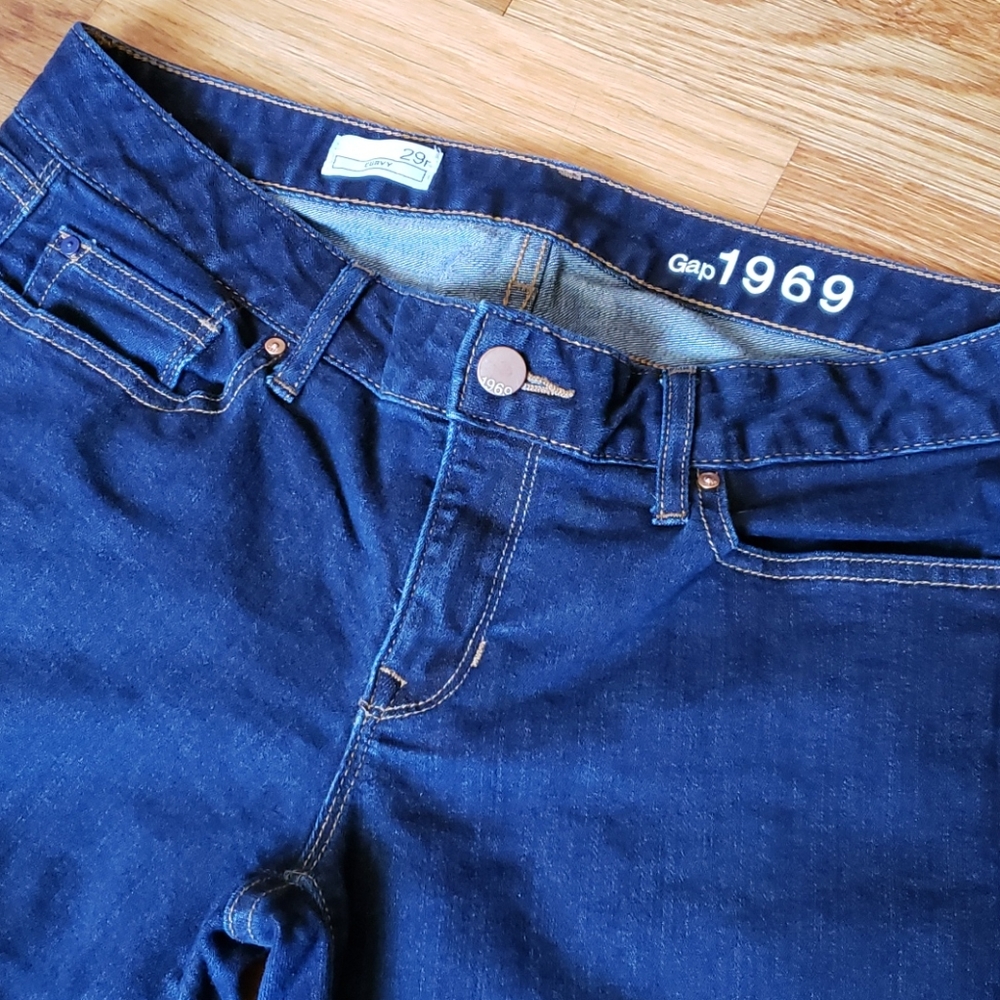 GAP Curvy Jeans
